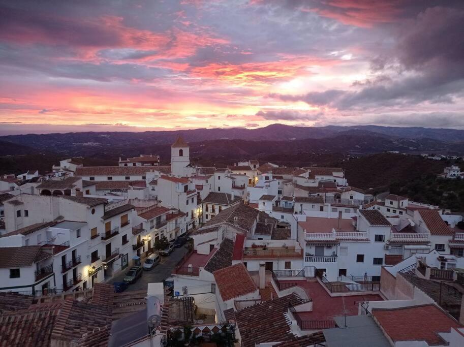 Casa Canillas - For Solo Travelers Or Small Groups Of 4 To 6 People Canillas de Aceituno Exteriér fotografie
